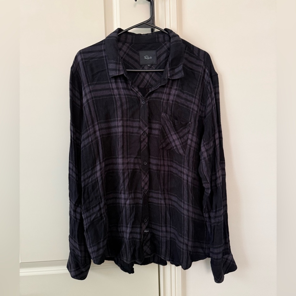 Rails black and gray plaid flannel in XL